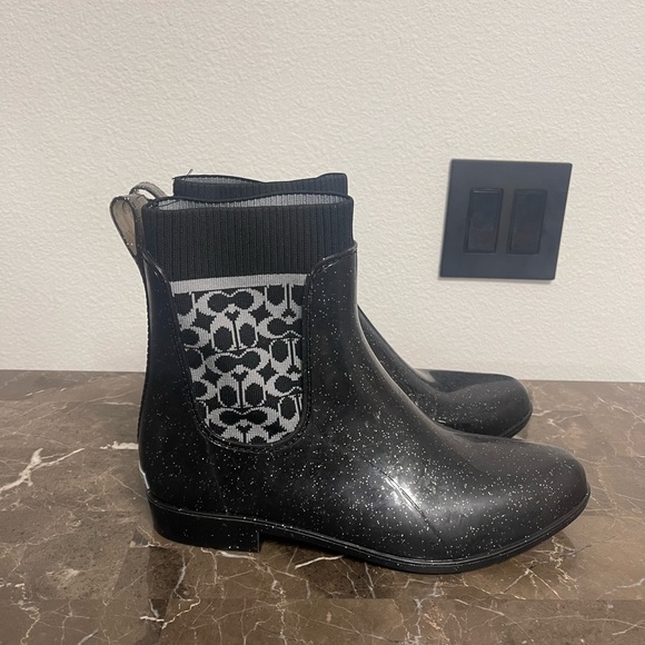 New! Unworn! Coach Rain Bootie (Authentic) Size 10B - Picture 3 of 11